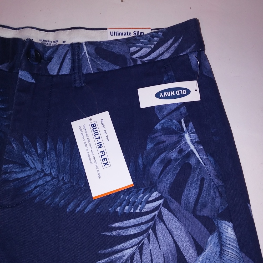 Old Navy Mens Shorts - Picture 2 of 8